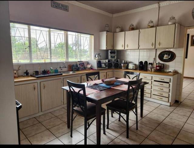 4 BEDROOM HOUSE FOR SALE IN KURUMAN